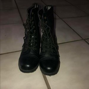 women’s black combat boots